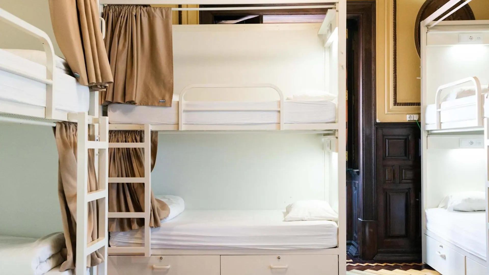 Sant Jordi Hostels Lissabon