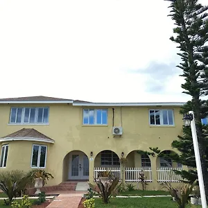 *** Bed & Breakfast Golden Palms House Bahamas