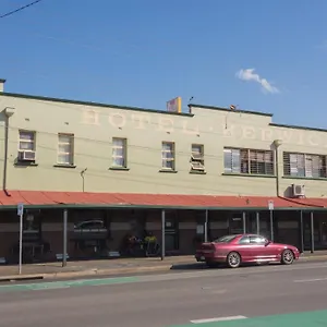 Kerwick 3* Redbank