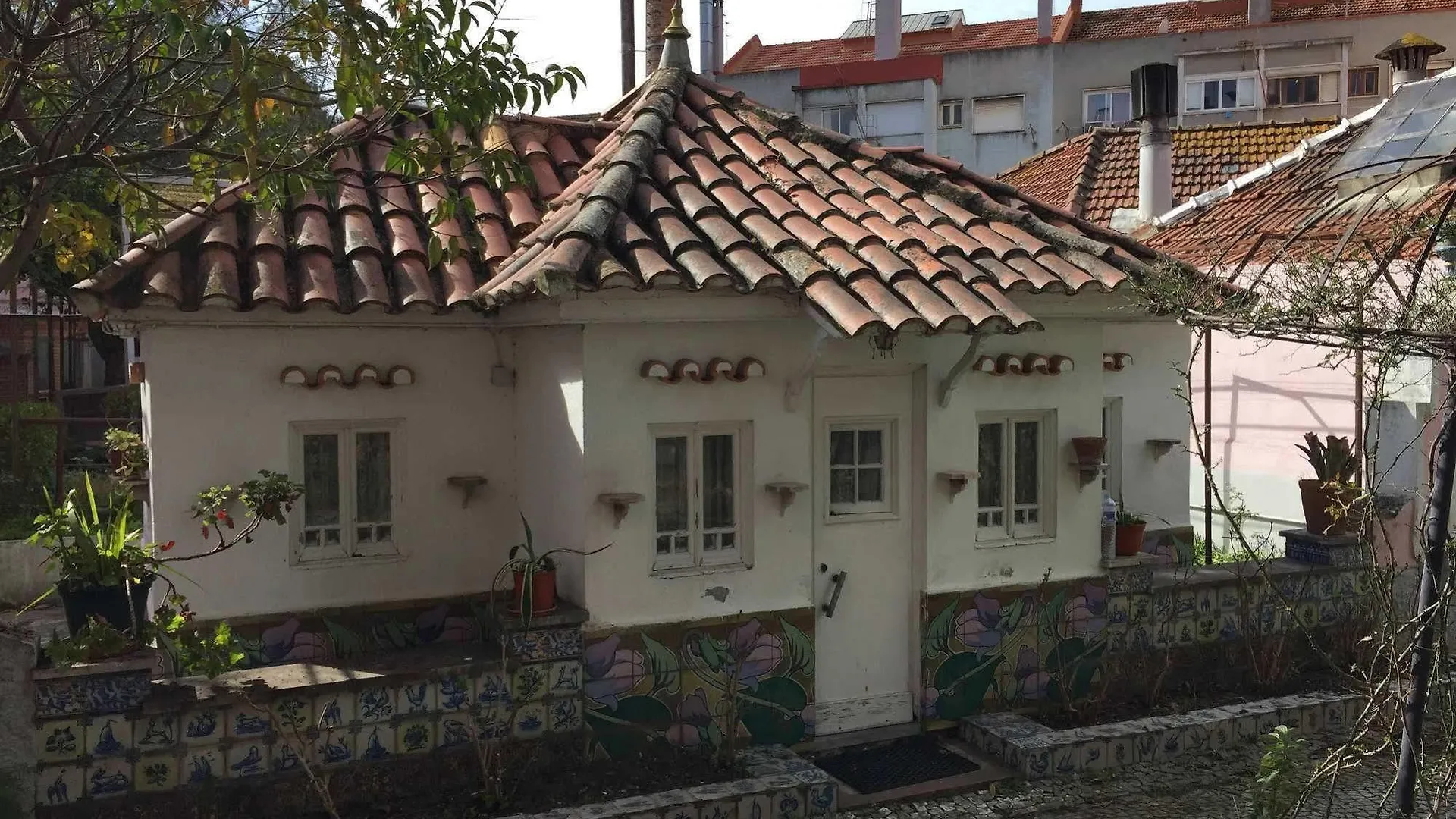 Sant Jordi Hostels Lisbon 3*,  Portugal