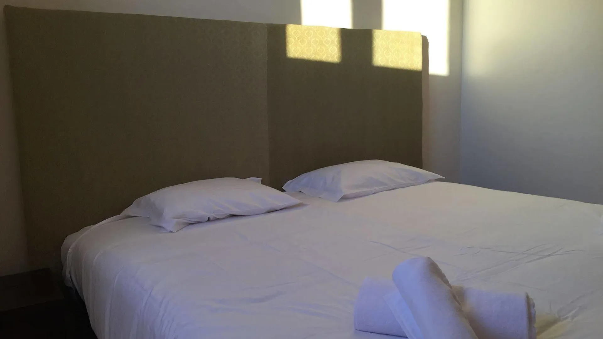 Sant Jordi Hostels Lisbon 3*,